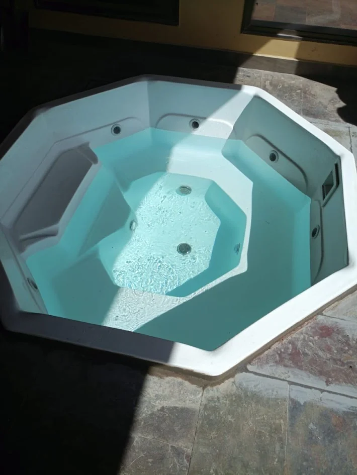 Jacuzzis y acabados — proyecto 3