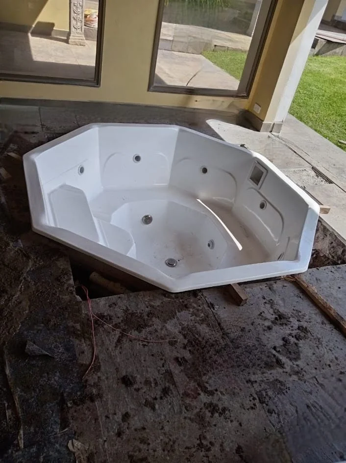 Jacuzzis y acabados — proyecto 2